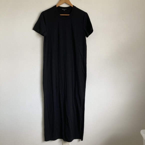 James Perse Dresses & Skirts - james perse T Shirt dress Medium Black Short Sleeve Midi
